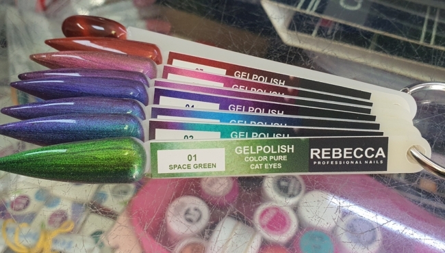 Rebecca Nails Cat Eyes Semipermanente da 5ml